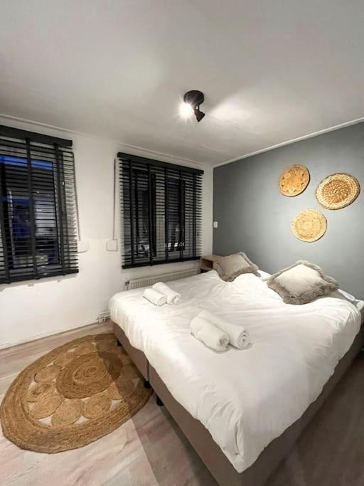 Gezellig Appartement, Gerenoveerd Eind 2022 Тилбург Екстериор снимка
